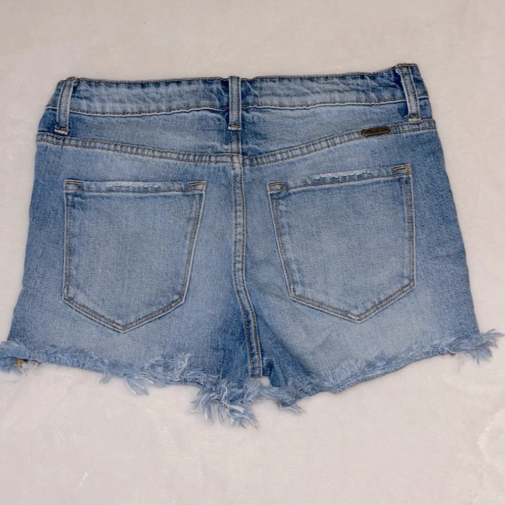 KAN CAN SIGNATURE- Size 26, NWOT! Ultra High Rise shorts - Picture 2 of 4